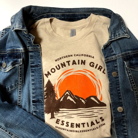 Mountain Girl Essentials T Shirt Size XL - Picture 3 of 5